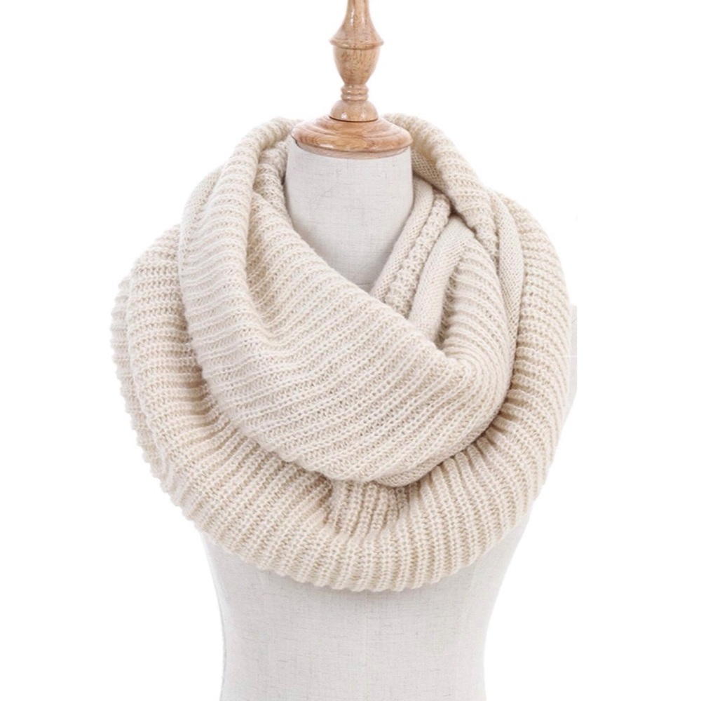 NWT Ivory knit infinity scarf